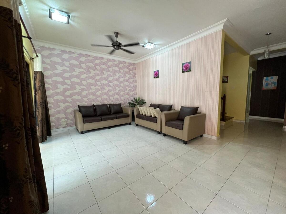 Rini Utama Homestay Skudai Dış mekan fotoğraf
