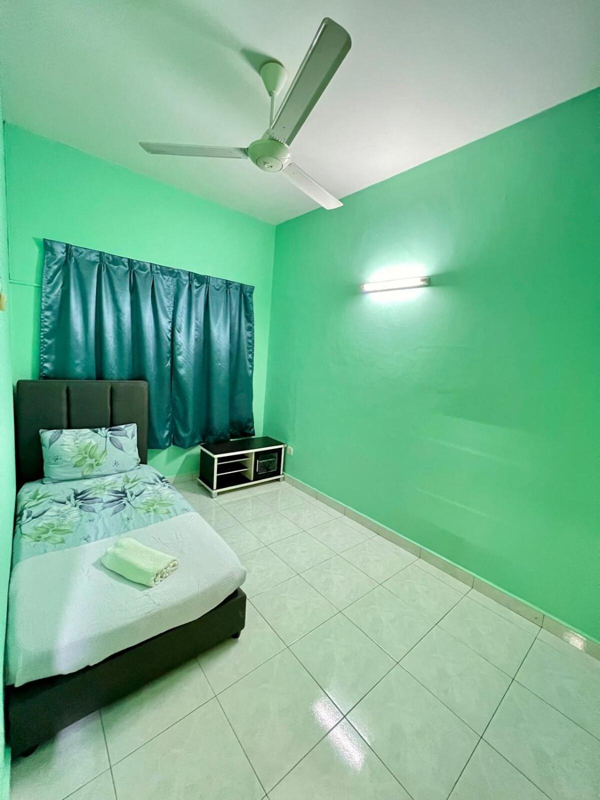 Rini Utama Homestay Skudai Dış mekan fotoğraf